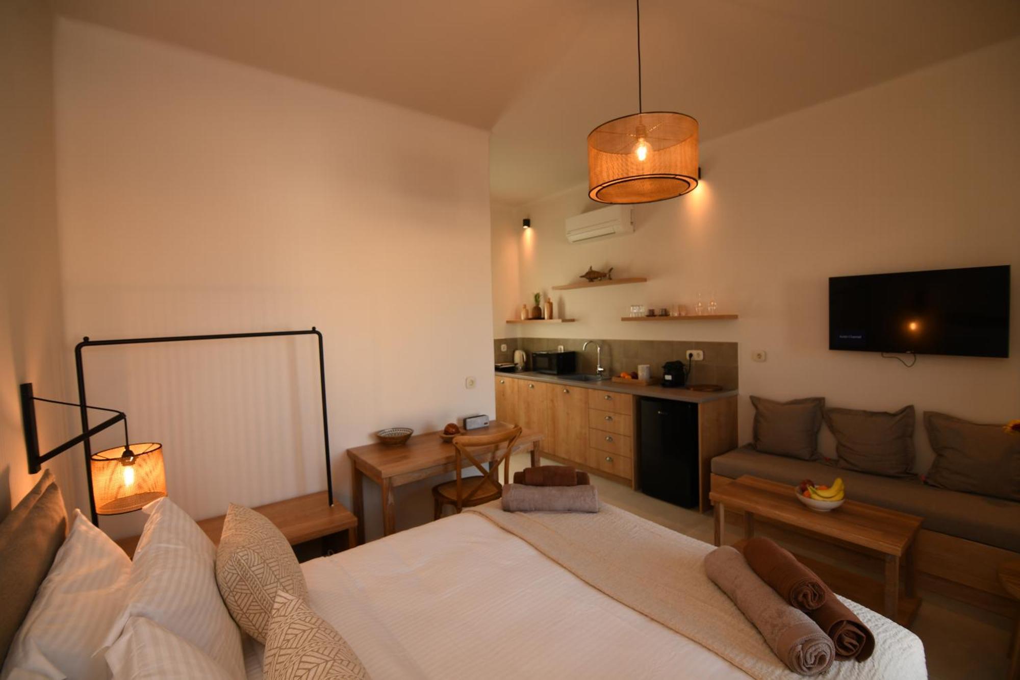 Living Moments Villa Фира Екстериор снимка