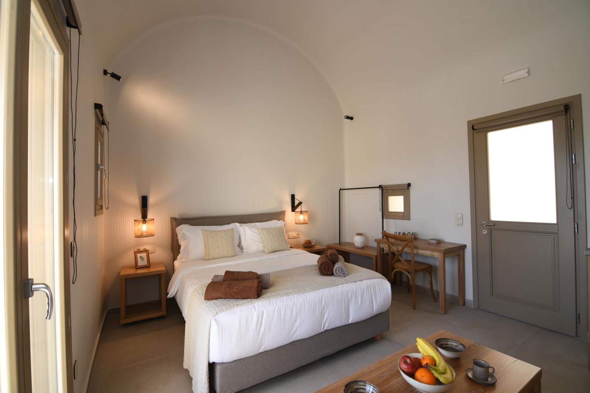 Living Moments Villa Фира Екстериор снимка